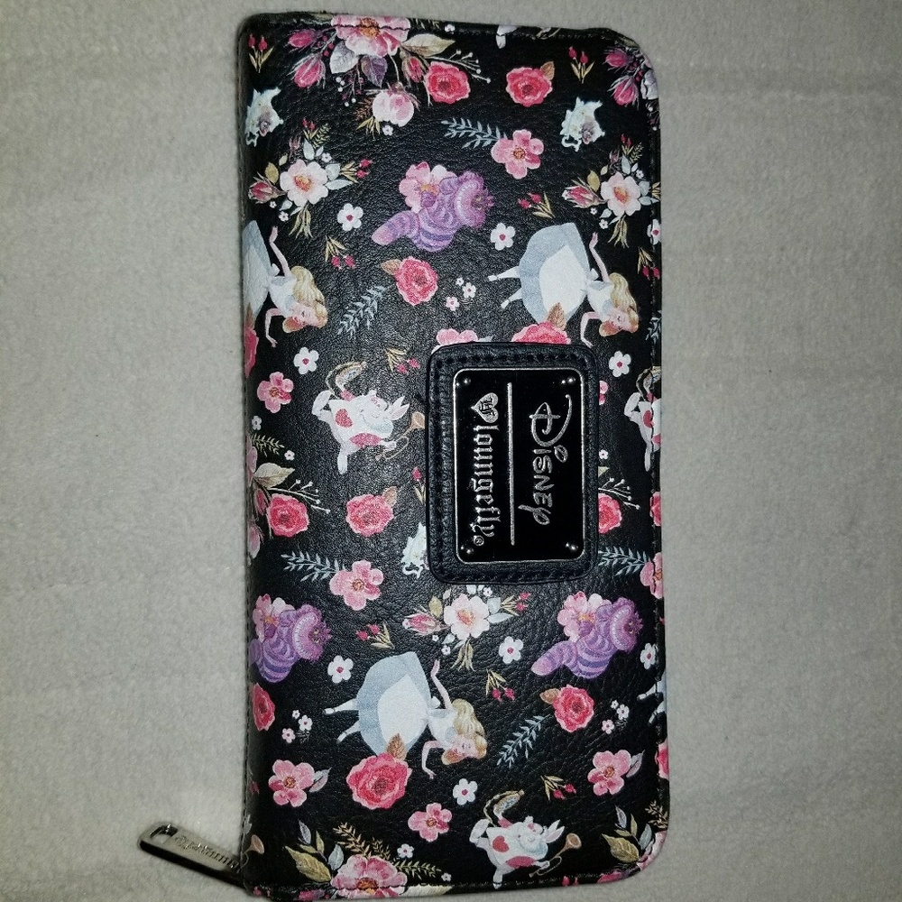 Alice in wonderland loungefly wallet